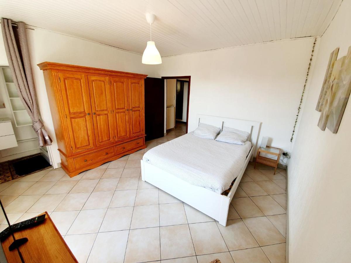 Maison De Village Atypique 8-10 Pers *